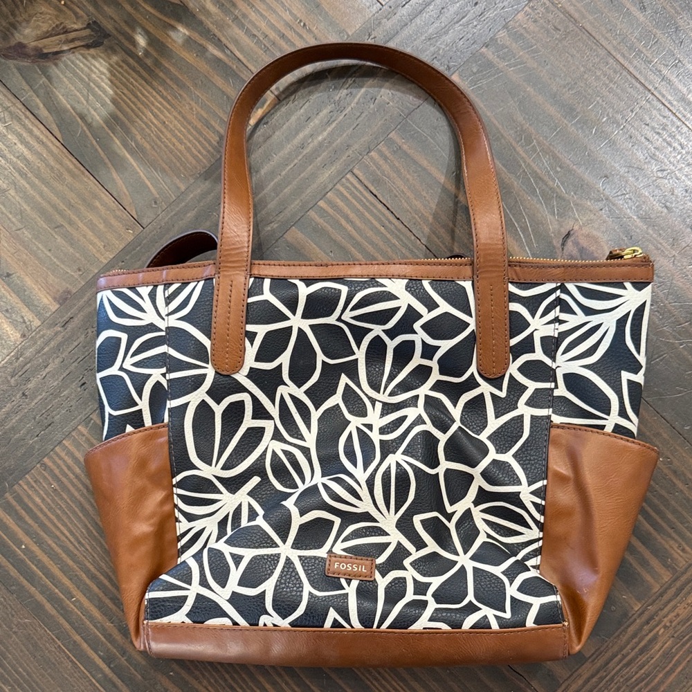 Fossil Black and Tan Floral Tote Bag